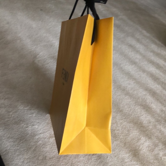 Classic Fendi Shopper - Picture 5 of 11